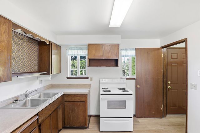 3811 E Hartson Ave, Spokane, WA 99202