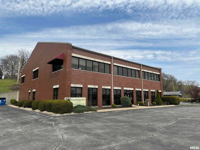 4950 38TH Avenue, Moline, IL 61265