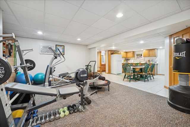 15 Mulberry Drive, Hawthorn Woods, IL 60047