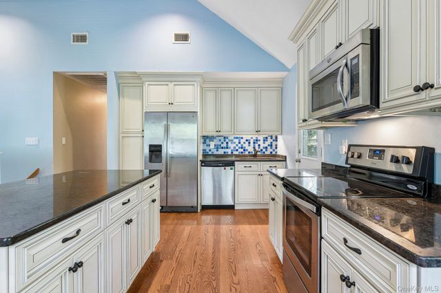 417 Echo Avenue, Sound Beach, NY 11789