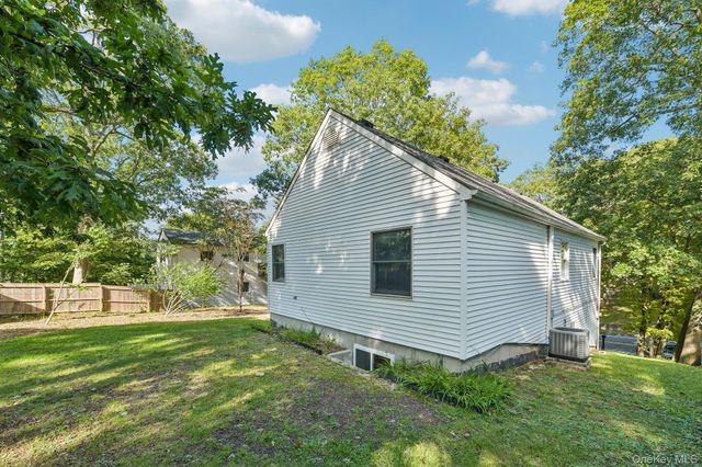 417 Echo Avenue, Sound Beach, NY 11789
