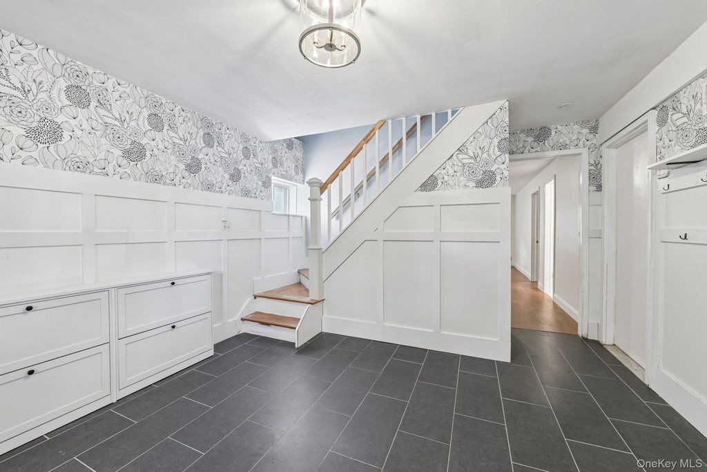 417 Echo Avenue, Sound Beach, NY 11789 — photo 5