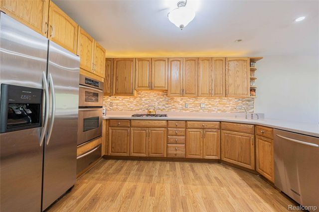 21855 Huron River Drive, Huron Charter Township, MI 48164