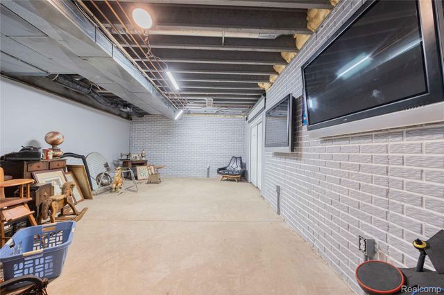 21855 Huron River Drive, Huron Charter Township, MI 48164