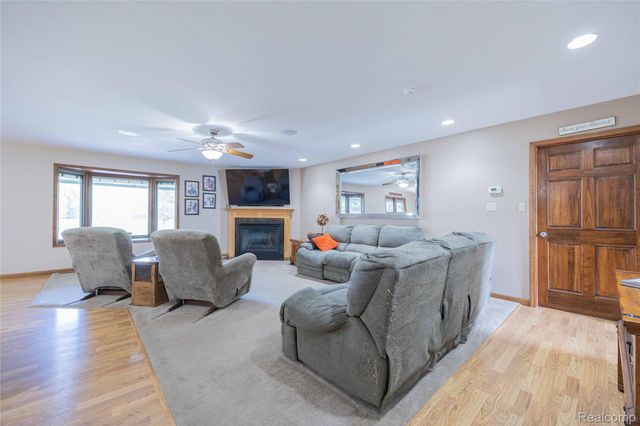21855 Huron River Drive, Huron Charter Township, MI 48164