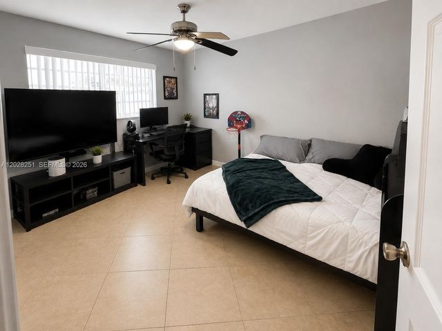 6361 SW 35th Ct, Miramar, FL 33023