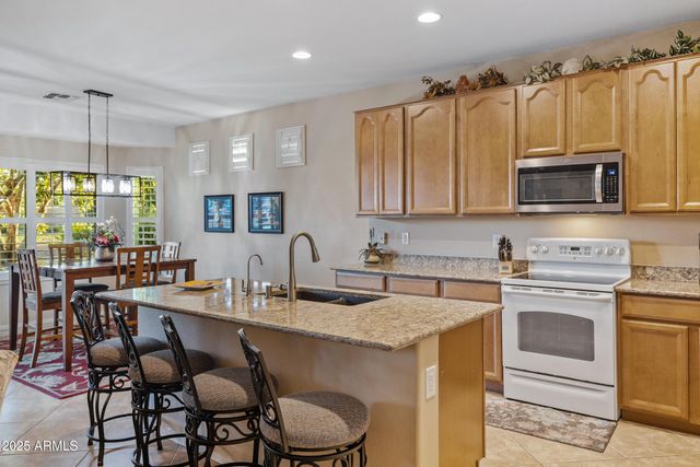 42551 W CANDYLAND Place, Maricopa, AZ 85138