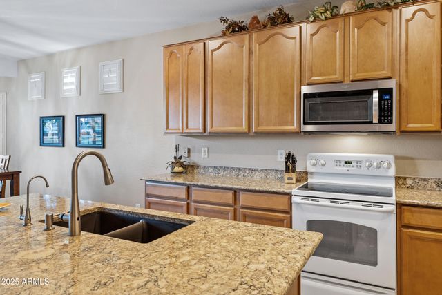 42551 W CANDYLAND Place, Maricopa, AZ 85138