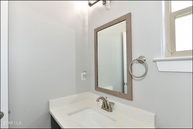 205 ANGLESY Place, El Paso, TX 79928