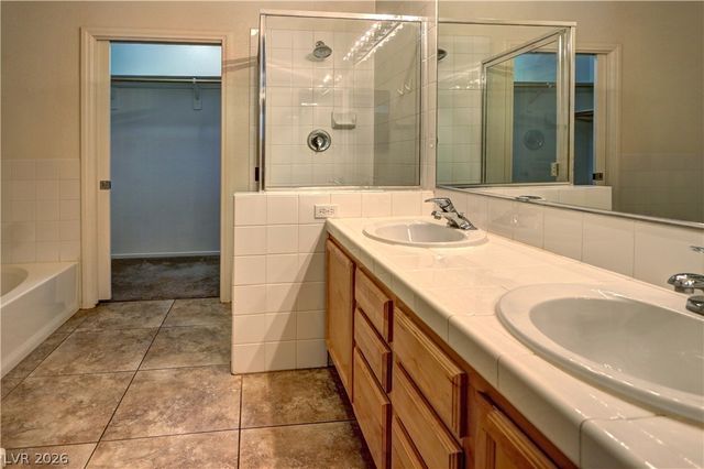 1000 Duckhorn Court 102, Las Vegas, NV 89144