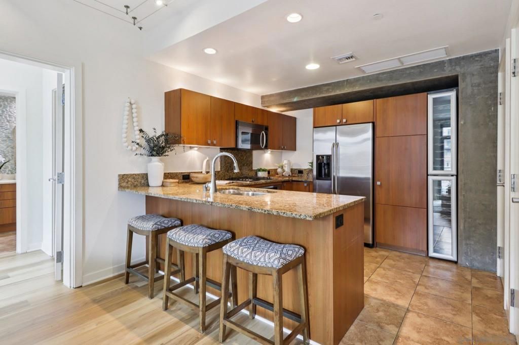 Image 15 of property listing at 800 The Mark Lane 607, San Diego, CA 92101