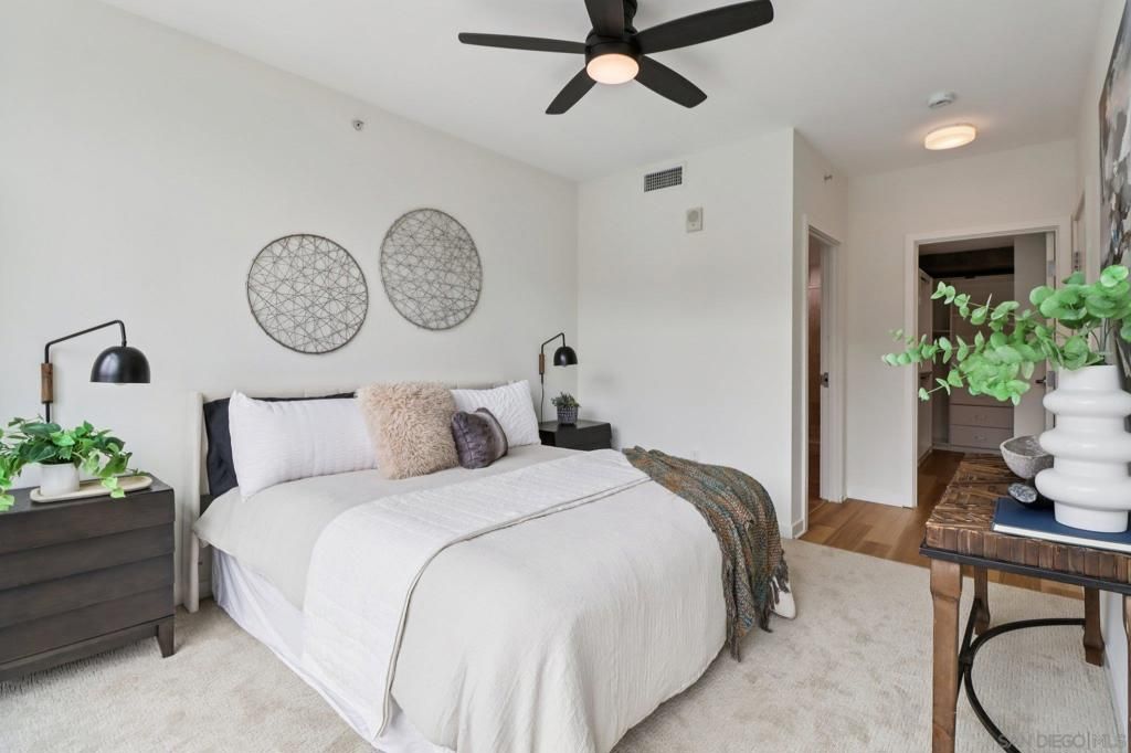 Image 25 of property listing at 800 The Mark Lane 607, San Diego, CA 92101