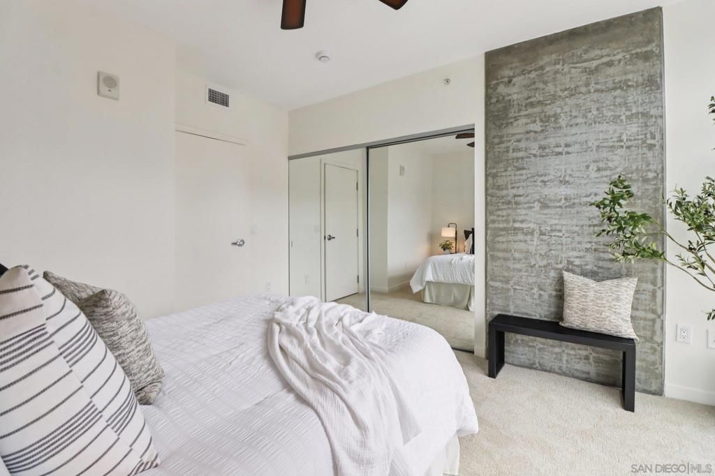 Image 38 of property listing at 800 The Mark Lane 607, San Diego, CA 92101