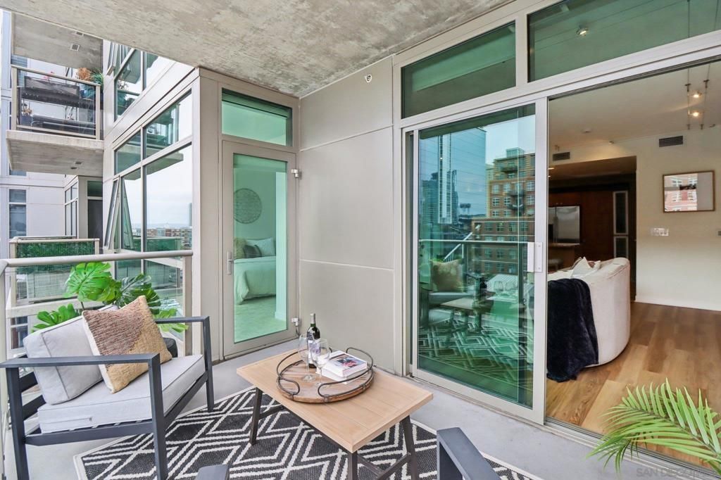 Image 9 of property listing at 800 The Mark Lane 607, San Diego, CA 92101