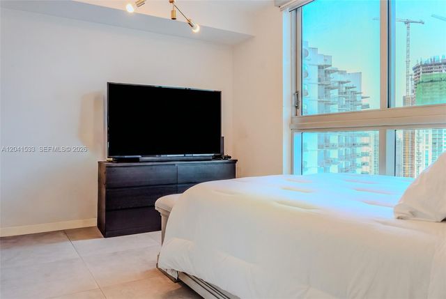 90 SW 3rd Street 3703, Miami, FL 33130