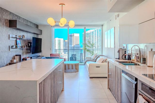 90 SW 3rd Street 3703, Miami, FL 33130