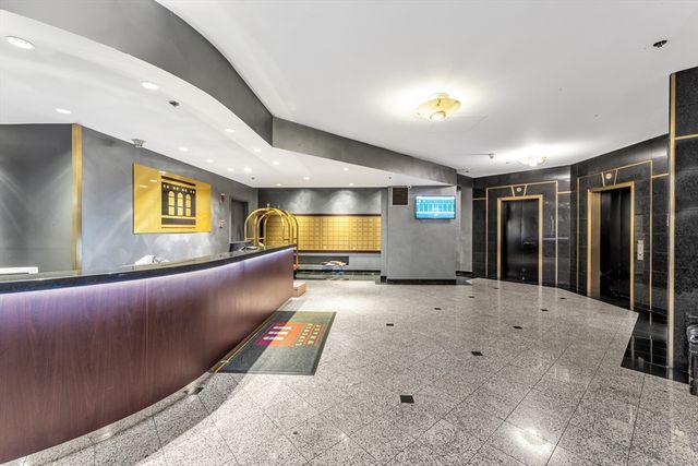 357 Commercial St 219, Boston, MA 02109