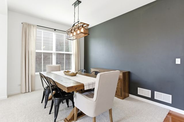 9543 Baumgartner Street, Huntley, IL 60142