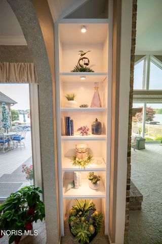 7951 N Shoreline Drive, Holland, OH 43528
