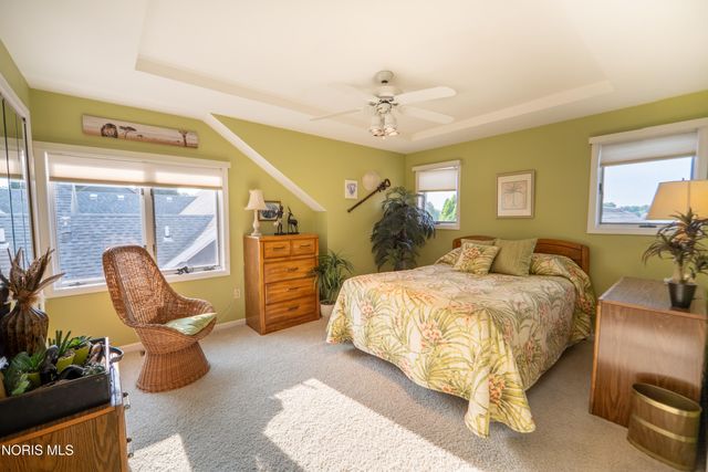 7951 N Shoreline Drive, Holland, OH 43528