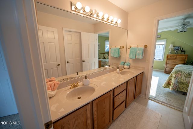 7951 N Shoreline Drive, Holland, OH 43528