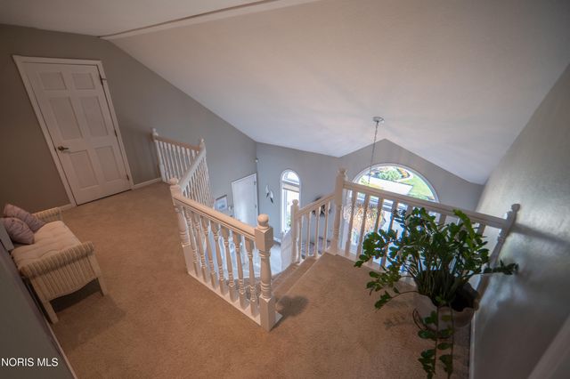 7951 N Shoreline Drive, Holland, OH 43528