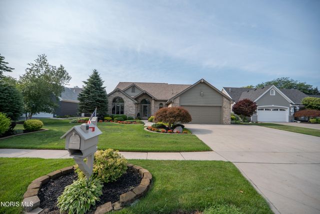7951 N Shoreline Drive, Holland, OH 43528