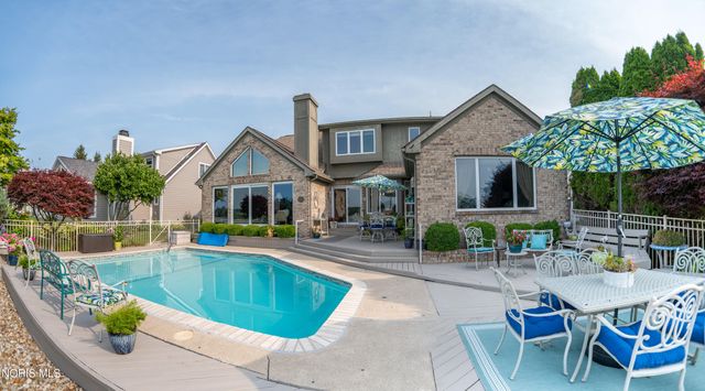 7951 N Shoreline Drive, Holland, OH 43528