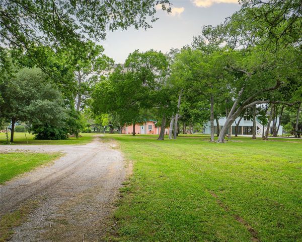 357 County Road 296, Sargent, TX 77414