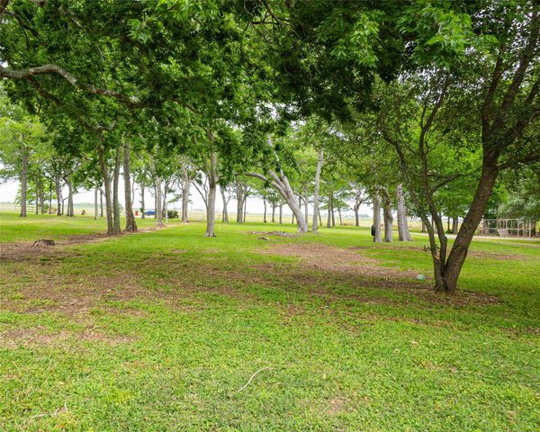 357 County Road 296, Sargent, TX 77414