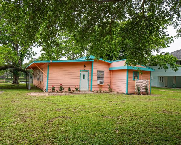 357 County Road 296, Sargent, TX 77414
