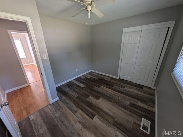 2706 Godfrey Street, Belleville, IL 62226