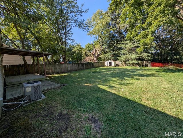 2706 Godfrey Street, Belleville, IL 62226