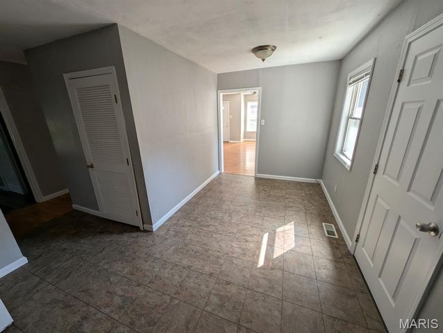 2706 Godfrey Street, Belleville, IL 62226