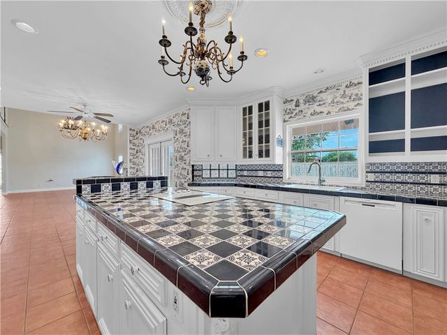 4502 Thoreau Circ, Corpus Christi, TX 78410