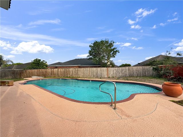 4502 Thoreau Circ, Corpus Christi, TX 78410