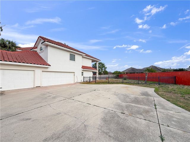 4502 Thoreau Circ, Corpus Christi, TX 78410