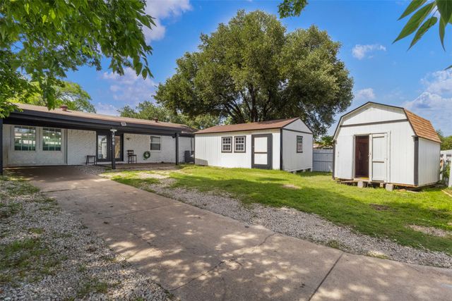 806 Longbeach Drive, Garland, TX 75043