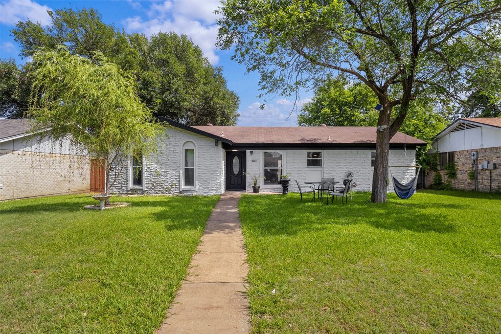 806 Longbeach Drive, Garland, TX 75043