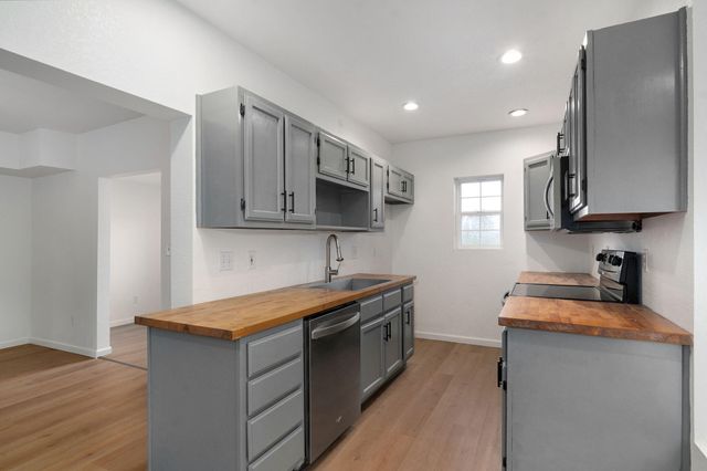 2833 N York Avenue, Brookline, MO 65619