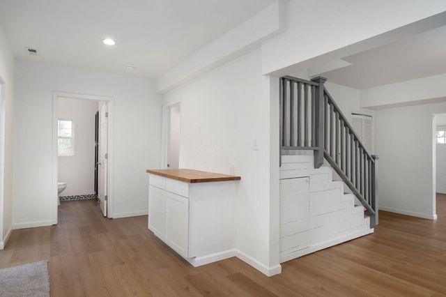 2833 N York Avenue, Brookline, MO 65619