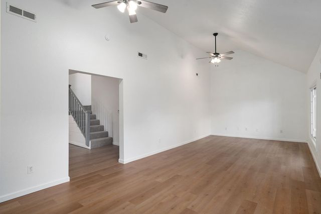 2833 N York Avenue, Brookline, MO 65619