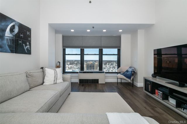 100 New Roc City Place 405, New Rochelle, NY 10801