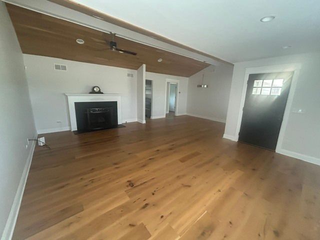 525 W Deerpath Road, Lake Forest, IL 60045
