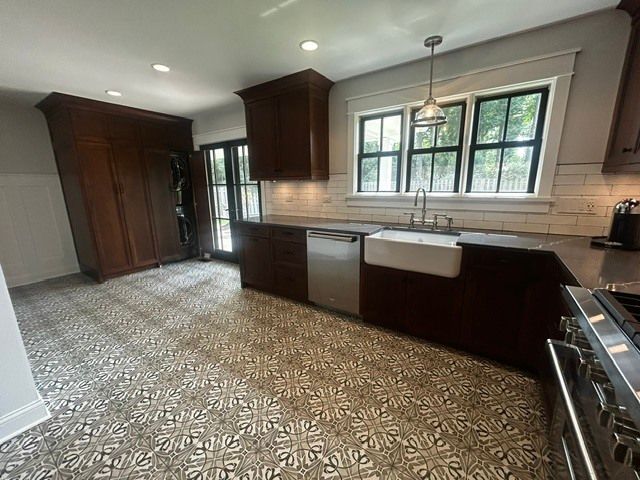 525 W Deerpath Road, Lake Forest, IL 60045