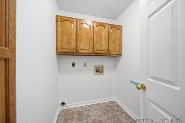 2504 N 12TH Street, Broken Arrow, OK 74012