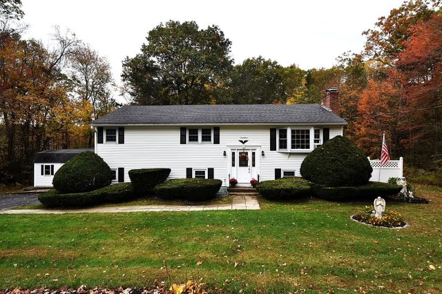 17 Wedgewood Ln, Millbury, MA 01527
