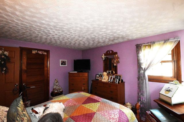 17 Wedgewood Ln, Millbury, MA 01527
