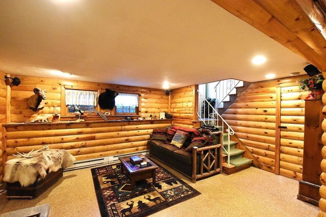 17 Wedgewood Ln, Millbury, MA 01527