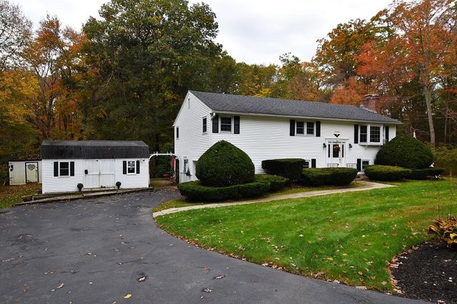 17 Wedgewood Ln, Millbury, MA 01527